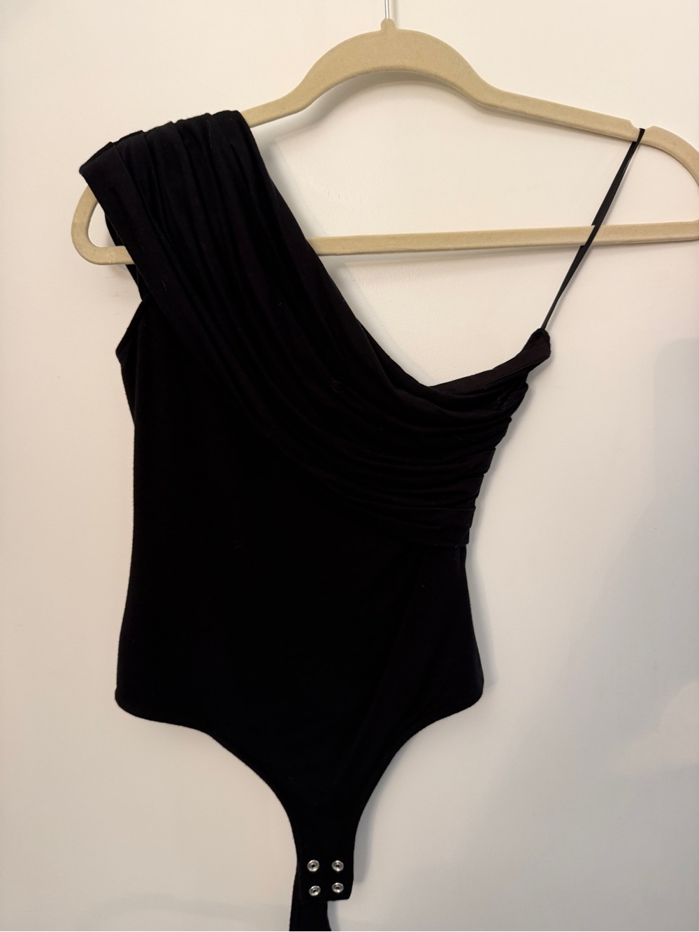 Dynamite Black Asymmetric One-Shoulder Bodysuit